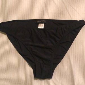 PrettyLittleThing basic swim bottoms 🖤- NWOT